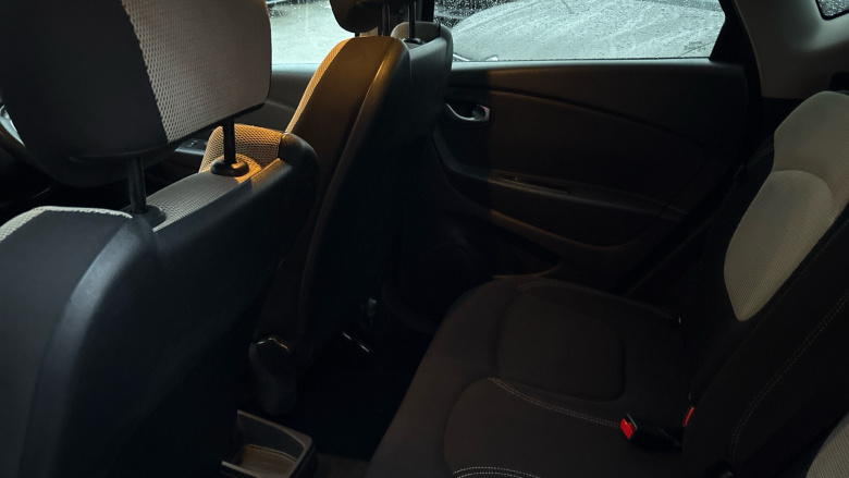 Renault Captur 0.9 TCE 90 Iconic 5dr Petrol Hatchback